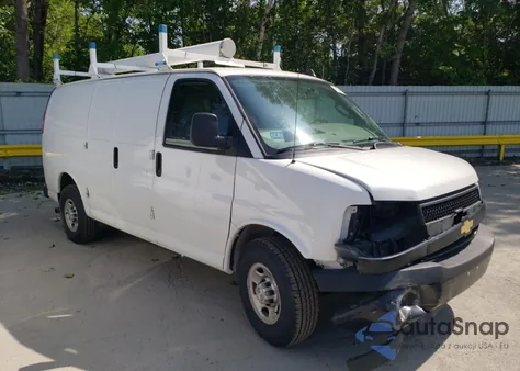 2019 Chevrolet Express G2500 z USA, uszkodzony, nr VIN 1GCWGAFP4K1239743